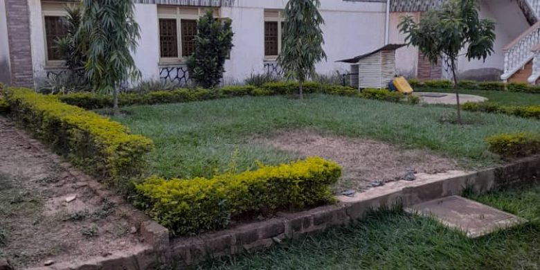 7 Bedrooms Mansion For Rent In Kyanja Ring Road At $1,500