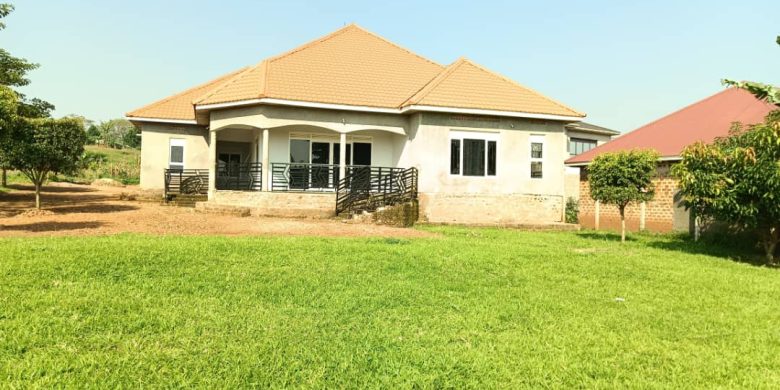 6 Bedrooms House For Sale In Namugongo Bukerere 45 Decimals At 360m