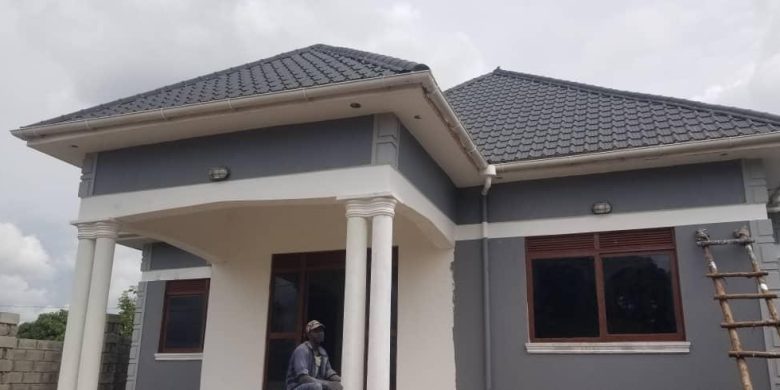 7 Bedrooms House For Rent In Kijingu Hoima At 3m Shillings Monthly